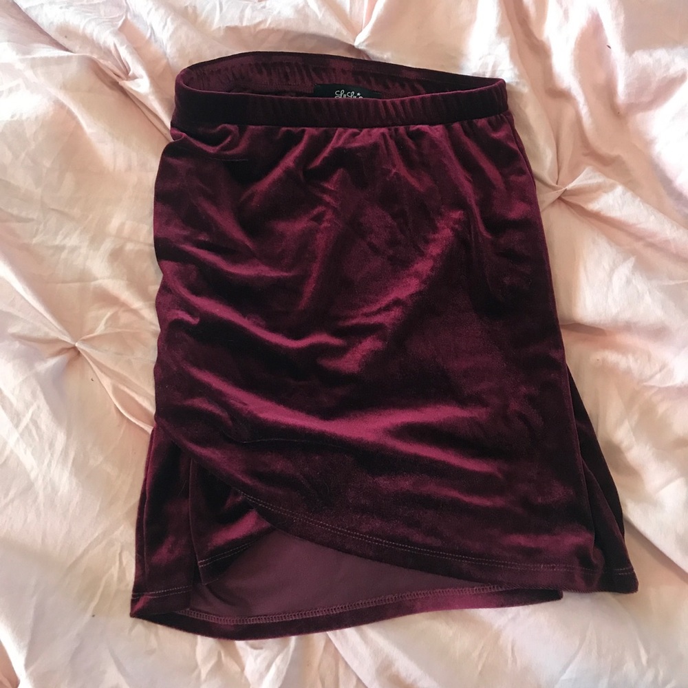Lulu's Maroon Velvet Skirt